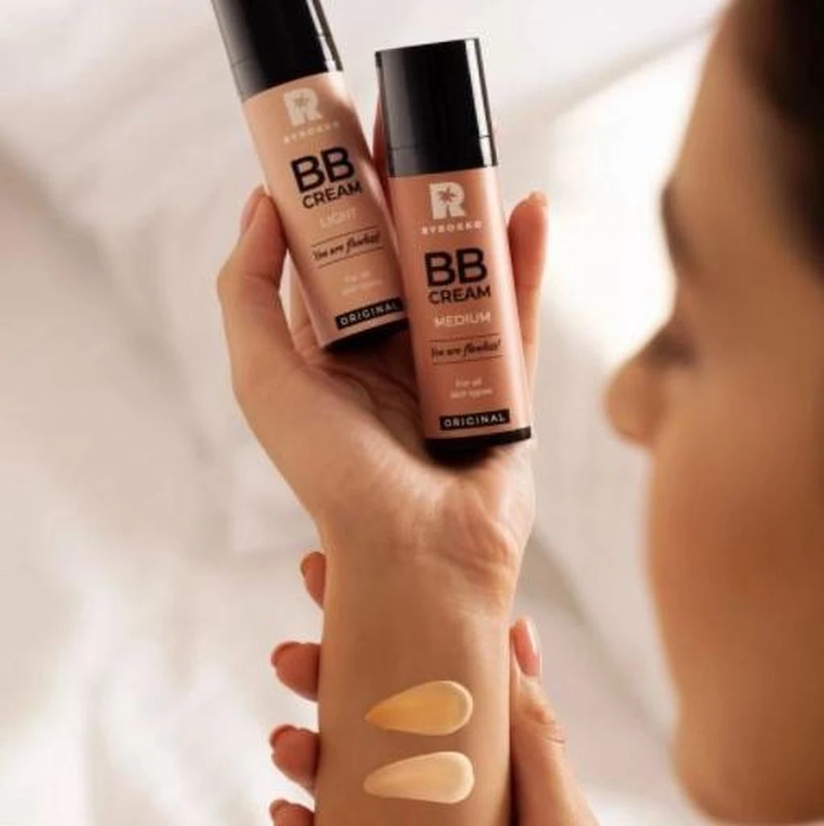 BYROKKO - Magic BB Cream - Medium - Foundation En Cremé In 1 - Voor Alle Huidtypes - 30 ML - Afbeelding 4
