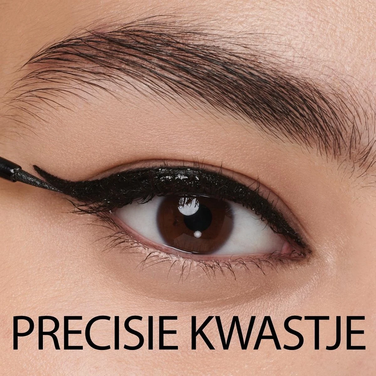 Maybelline New York Tattoo Studio Tattoo Liner - Liquid Ink - 710 Inked Black – Zwart - Ultra Langhoudende Liquid Eyeliner - Afbeelding 11