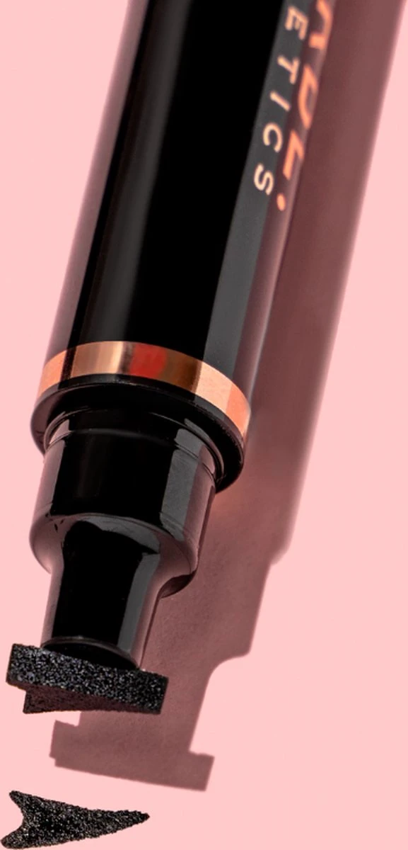 MARBL. Cosmetics - Easy Wing - Eyeliner Stempel - 8mm - Waterproof - Vlekproof - Vegan - Dierproefvrij - Afbeelding 6