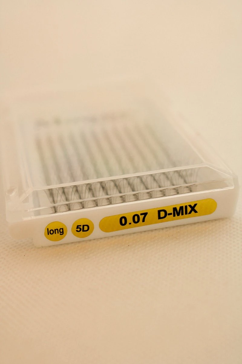 Mowny Beauty - Wimperextensions - 5D Premade Fans - Mix Tray 0,07mm D-krul - Natuurlijke Wimperextensions - Russisch Volume - Afbeelding 4